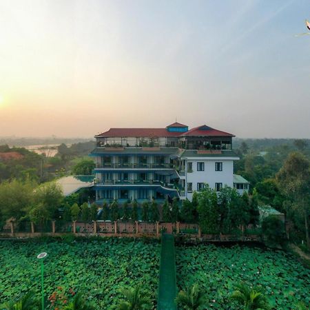 ホテル Khu Nghi Duong Huong Sen - Binh My, Cu Chi ホーチミン市 エクステリア 写真