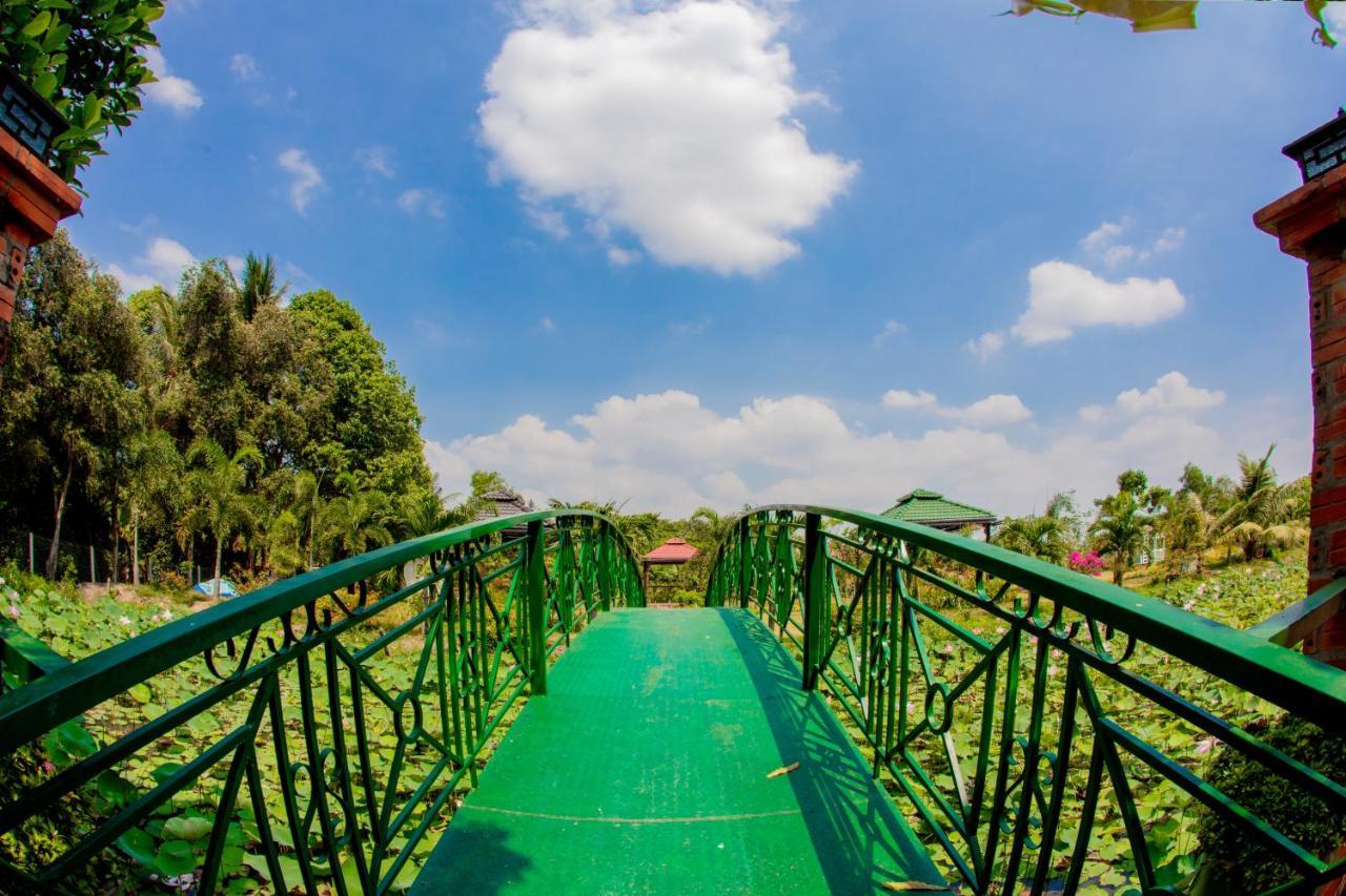 ホテル Khu Nghi Duong Huong Sen - Binh My, Cu Chi ホーチミン市 エクステリア 写真