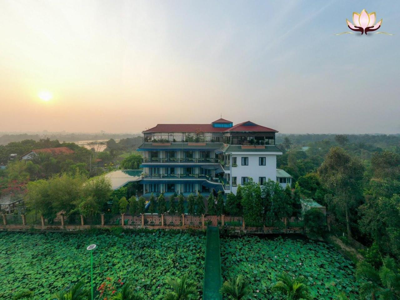 ホテル Khu Nghi Duong Huong Sen - Binh My, Cu Chi ホーチミン市 エクステリア 写真